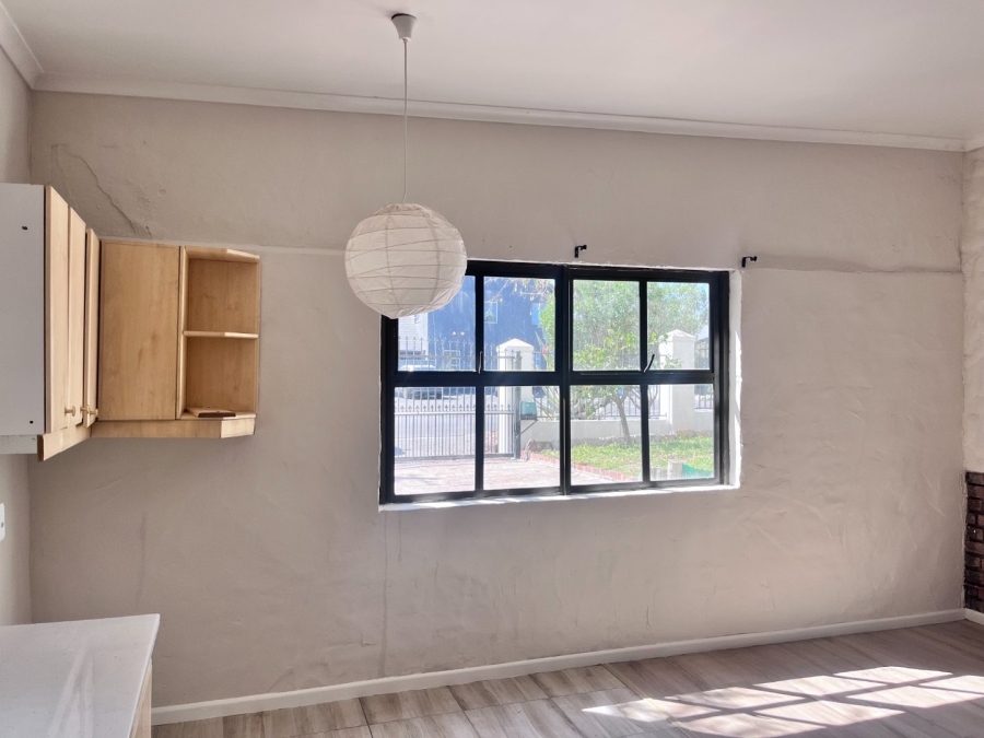 To Let 1 Bedroom Property for Rent in Table View Western Cape